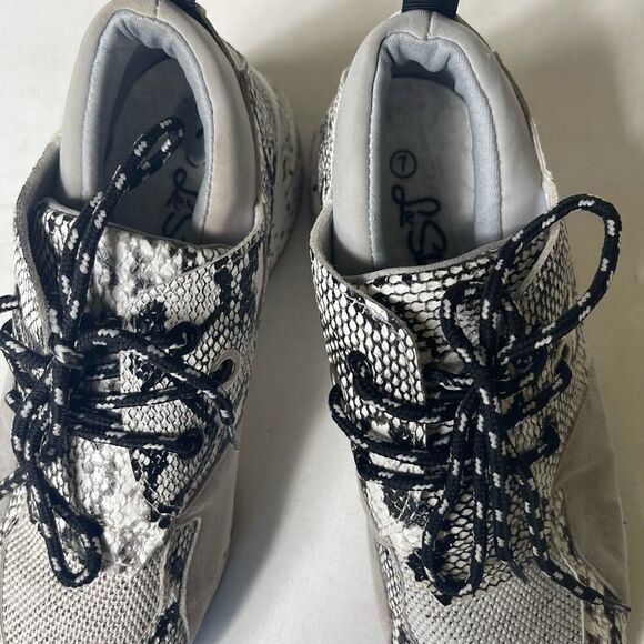 La Sheelah women’s wedge snake skin print lace up black and white sneakers SZ7 - Picture 6 of 8